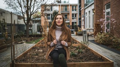 En bêchant son jardin, elle a vu une forme métallique : “ils disent que c’est une pièce militaire classée, je suis en infraction sans le savoir”