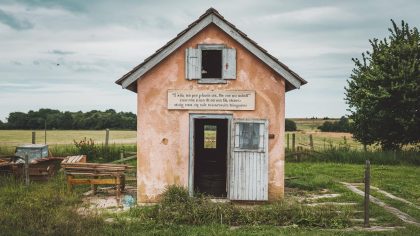 En rénovant un vieux pigeonnier, il découvre un passage sous la dalle : “l’État a pris le relais, je ne peux plus y mettre les pieds, c’est considéré comme site archéologique”