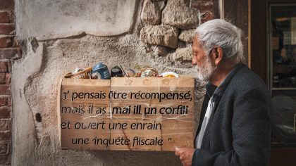 En restaurant son vieux mur en pierre, il découvre une cache remplie de lingots : “je pensais être récompensé, mais ils m'ont confisqué le terrain et ouvert une enquête fiscale”