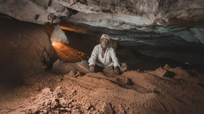 Il a signalé une étrange cavité sous sa maison et des équipes sont venues en urgence : “depuis, on m’interdit l’accès à ma propre cave, ils disent que ça appartient à l’État”