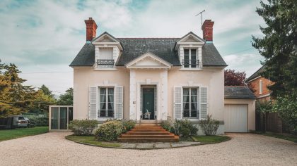 Il est interdit de rénovation énergétique car sa maison est classée trop ancienne "on m’empêche de faire des économies
