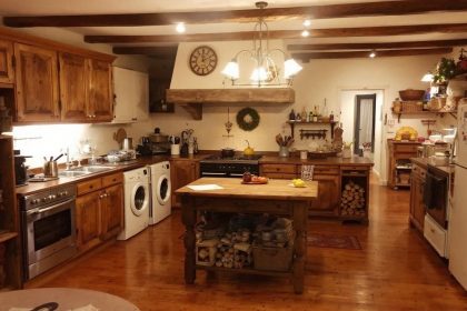 Ils découvrent des pièces médiévales sous leur cuisine “ils ont transformé notre maison en site à surveiller, on ne peut plus rien faire sans autorisation”