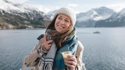 “Je fais tremper mes éponges dans du vinaigre toutes les semaines et elles durent trois fois plus longtemps” : cette astuce évite les odeurs et les bactéries