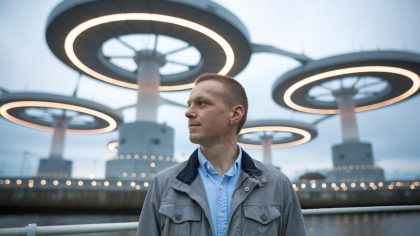 « Je ne pensais pas voir ça de mon vivant » une centrale marémotrice orbitale fournit 20 % de l’énergie mondiale dès le 2 août 2025
