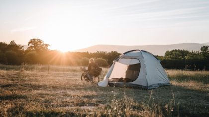 Le 12 août 2025 toute installation temporaire sur terrain non bâti devra faire l’objet d’une demande municipale "même une tente pour un anniversaire