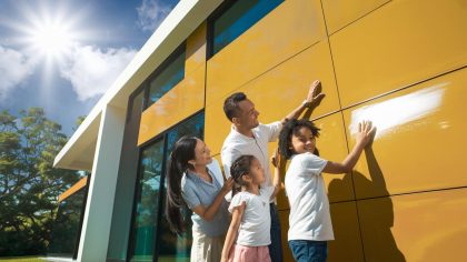 « Les chercheurs n’en reviennent pas » une peinture qui stocke l’énergie solaire et alimente les maisons dès le 31 juillet 2025