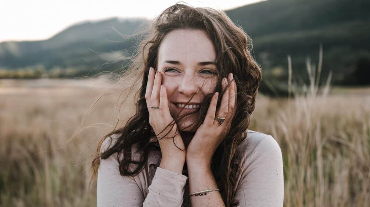Mon entourage a remarqué mon changement : cette frange effilée me rend plus jeune et sublime instantanément mon visage.