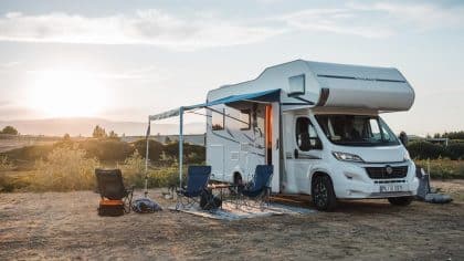 “On croyait que le mobil-home restait légal si les roues étaient visibles” témoignent ces campeurs sommés de quitter le terrain