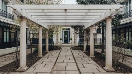 “On pensait que la pergola sans toit ne comptait pas” disent ces propriétaires surpris par un courrier d’avertissement