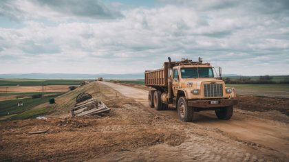 On savait qu’il y avait quelque chose les habitants d’un hameau découvrent qu’ils vivent sur un gisement de barytine de 11 milliards "les camions sont arrivés du jour au lendemain