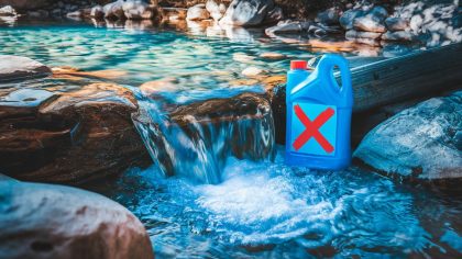 Scandale écologique : "Ce lave-glace avec antigel maintenant interdit dans 9 départements" - Quels risques pour nos nappes phréatiques?