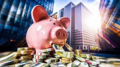 Scandale ou Stratégie ? Le gel du taux du Livret A : une aubaine pour les banques qui prêtent à des taux plus élevés, enrichissant les uns et appauvrissant les petits épargnants
