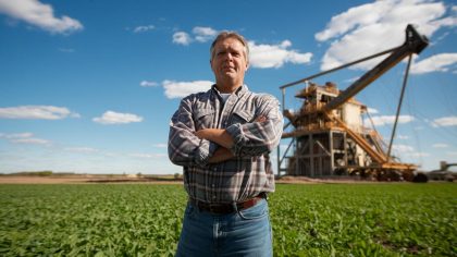 Un agriculteur défie les géants de l'énergie : "Même très cher, je ne céderai pas ma liberté", refusant 52 milliards d'euros pour son terrain sur un gisement de gaz
