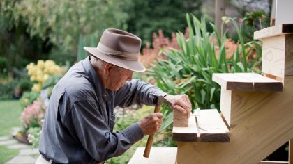 Un retraité aménage un escalier extérieur vers son jardin et reçoit un rappel fiscal "ils disent que c’est une modification de structure" explique-t-il