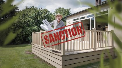 Un retraité fabrique une petite terrasse en bois derrière son pavillon et reçoit une sanction "ils affirment que ça constitue une extension taxable" explique-t-il abasourdi