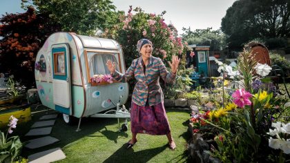 Une bricoleuse place une roulotte décorative dans son jardin et reçoit une contravention "ils disent que c’est une habitation légère non déclarée c’est absurde" proteste-t-elle