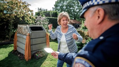 Une jardinière installe un composteur et reçoit une contravention "ils disent que c’est un équipement non autorisé c’est absurde" proteste-t-elle