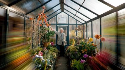Une retraitée crée un jardin d’hiver vitré et reçoit une sanction "ils considèrent que c’est une extension fermée non déclarée" explique-t-elle