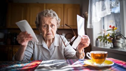 Une retraitée reçoit un rappel fiscal pour une pension étrangère oubliée dans sa déclaration “je n’avais même pas compris que je devais la mentionner” explique-t-elle